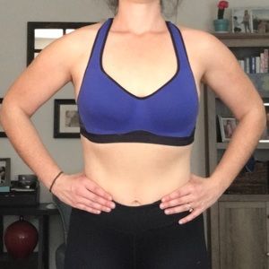 Underarmour Shaped Sports Bra